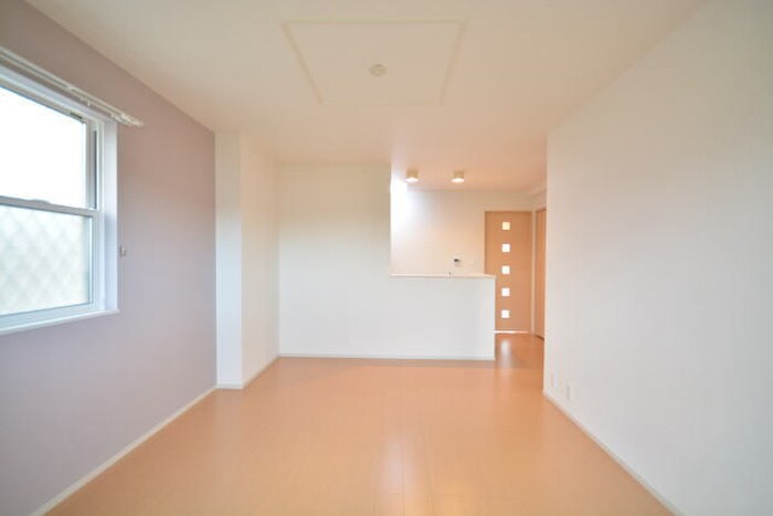 物件内観写真4　(居室)