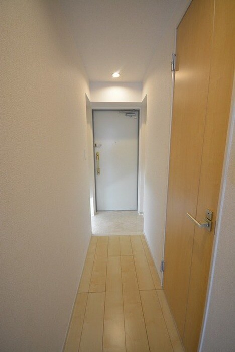 物件内観写真13　(廊下)