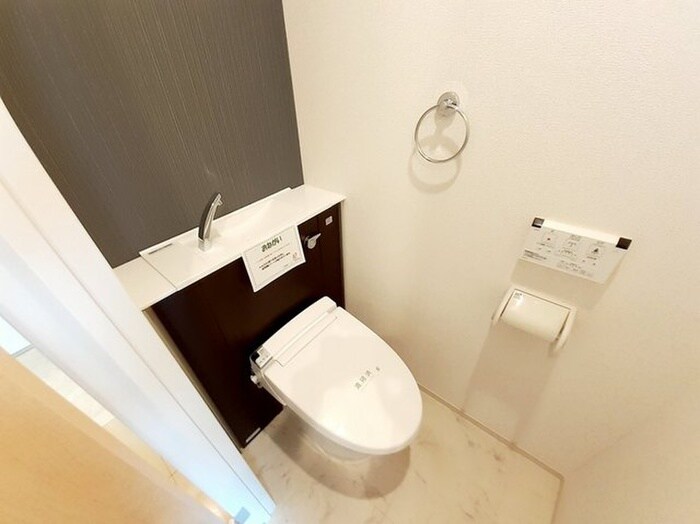 物件内観写真15　(トイレ)