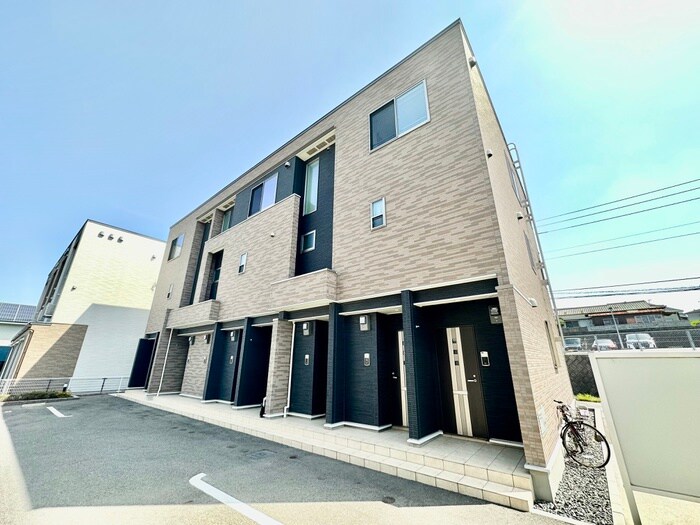 物件外観写真1　(外観写真)