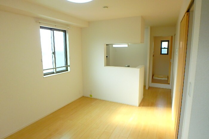 物件内観写真5　(居室)