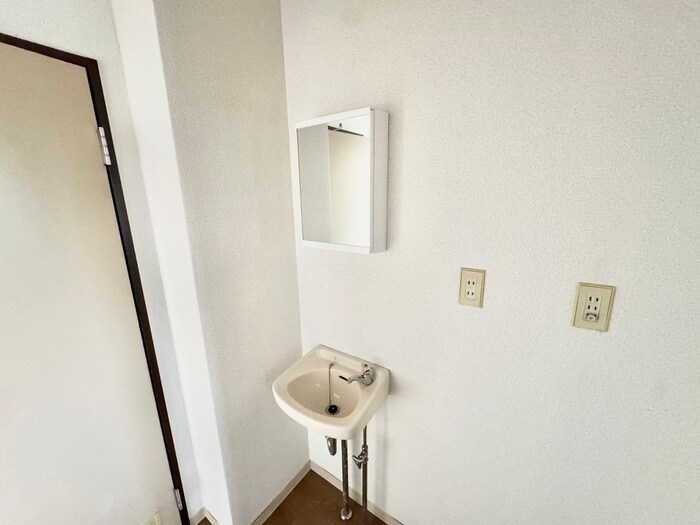 物件内観写真8　(洗面)