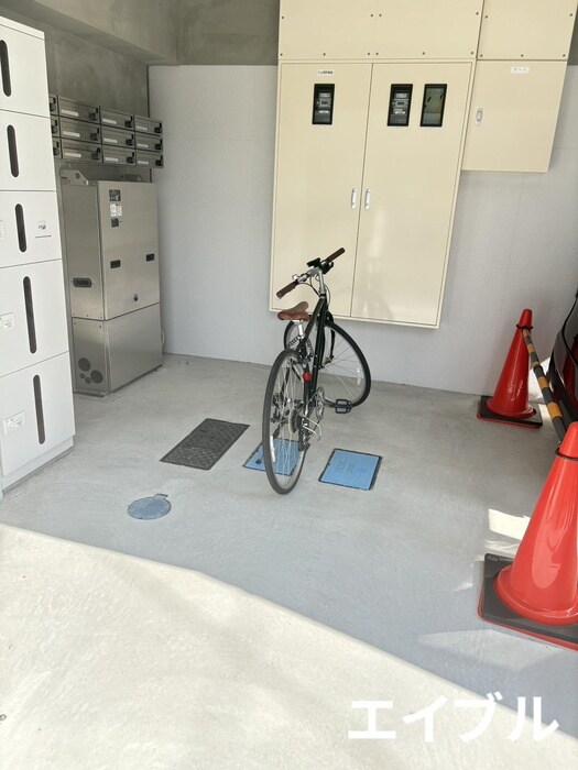 物件外観写真2　(駐輪場)
