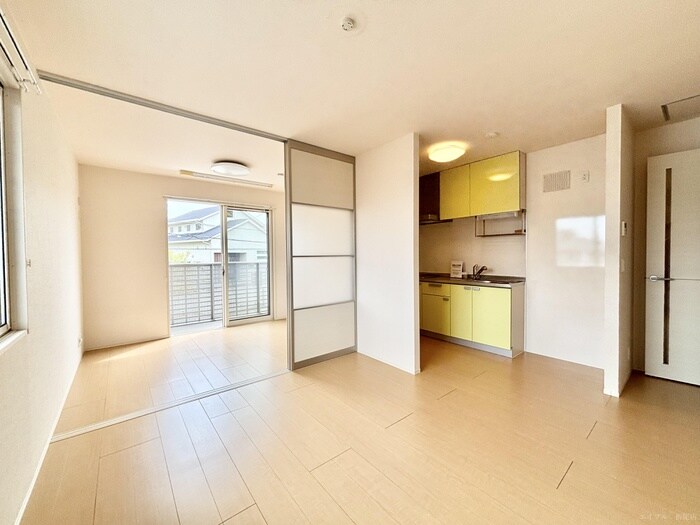 物件内観写真4　(居室)