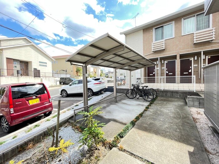 物件外観写真3　(駐輪場)