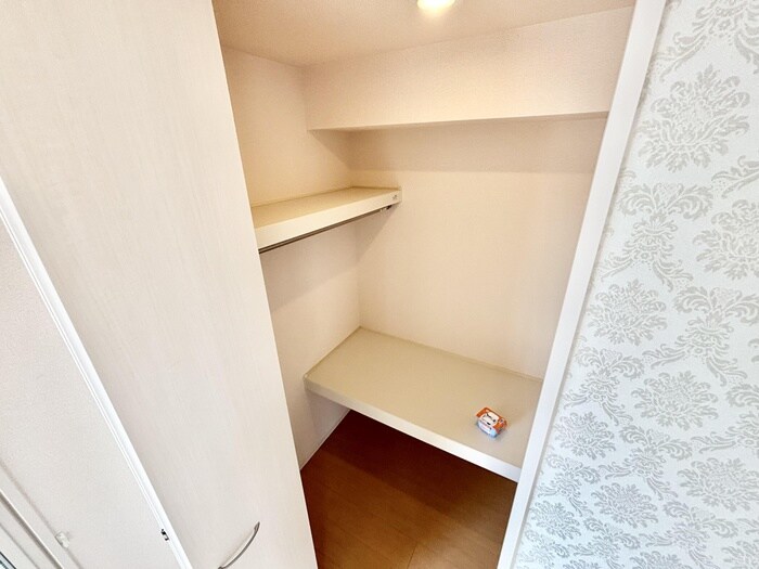 物件内観写真10　(収納)