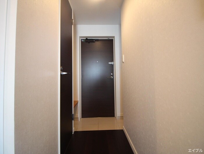 物件内観写真18　(玄関)