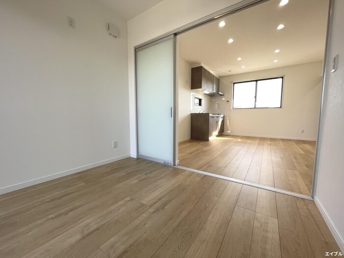 物件内観写真9　(居室)