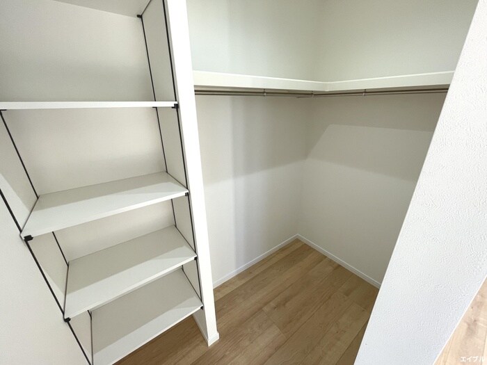 物件内観写真10　(収納)