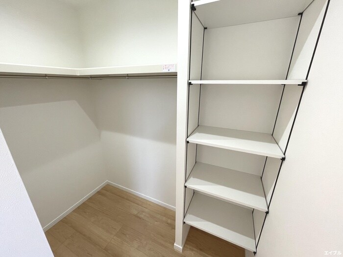 物件内観写真10　(収納)
