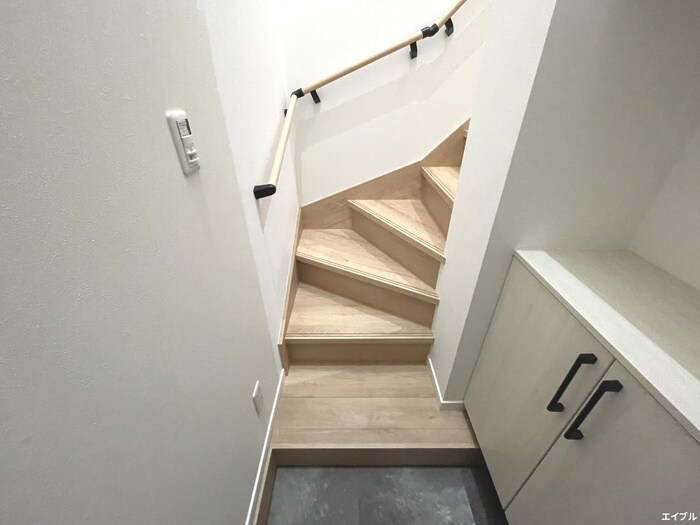 物件内観写真12　(玄関)