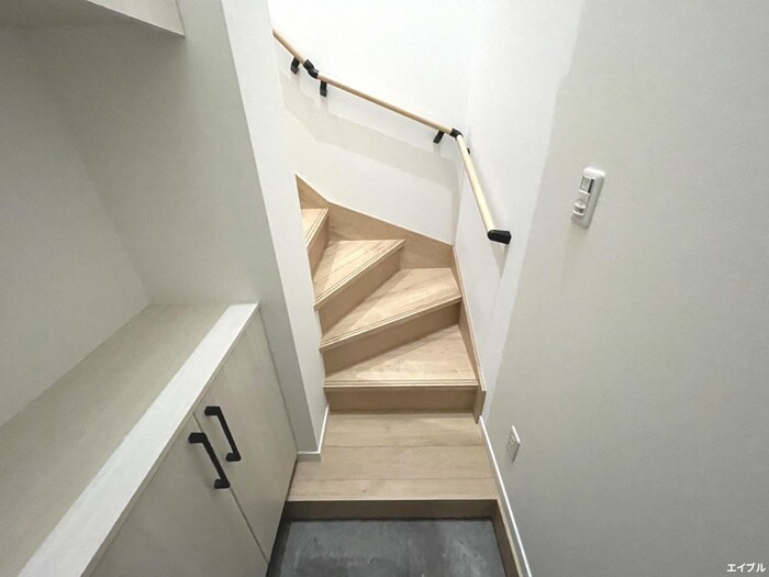 物件内観写真12　(玄関)