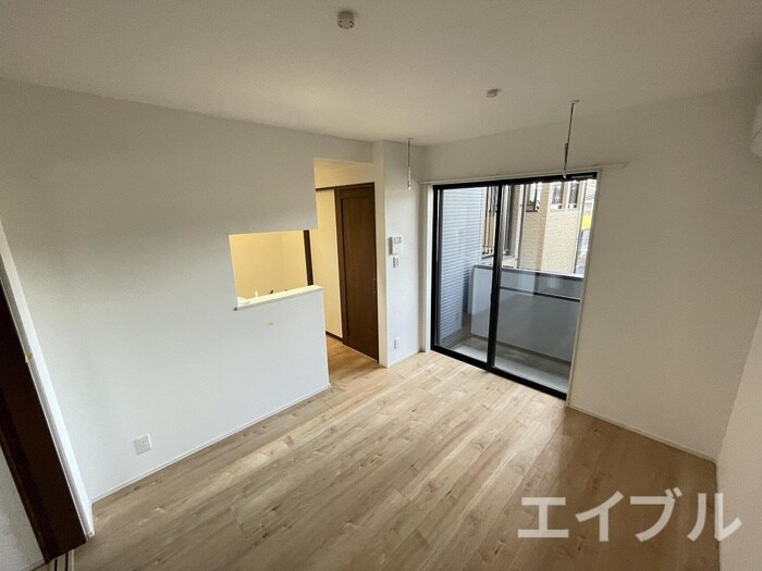 物件内観写真2　(居室)