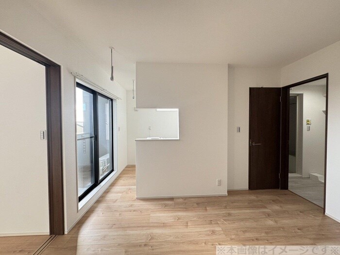 物件内観写真2　(居室)