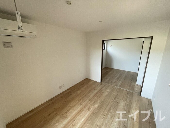 物件内観写真3　(居室)