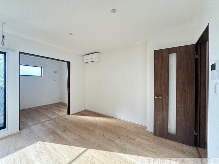 物件内観写真3　(居室)