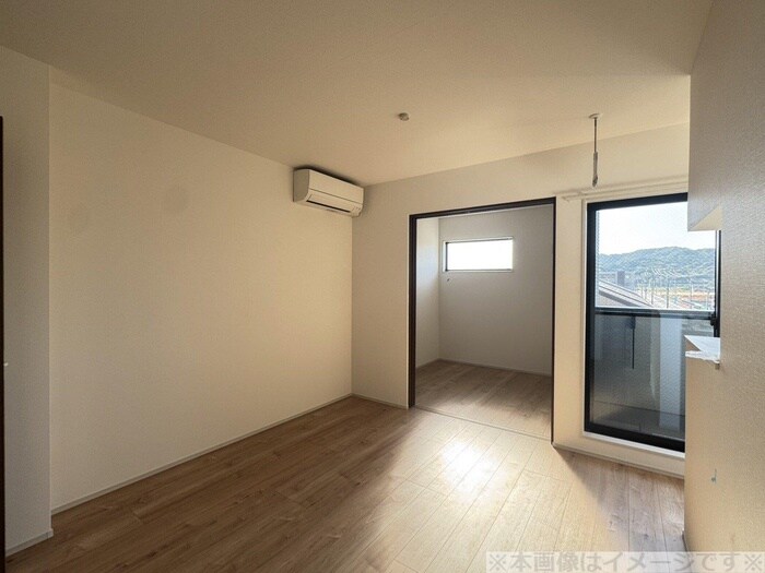 物件内観写真4　(居室)