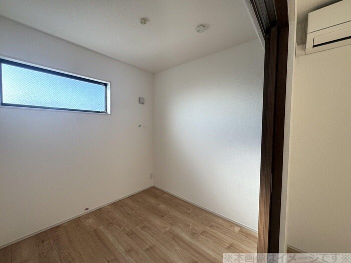 物件内観写真4　(居室)