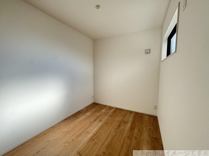 物件内観写真4　(居室)
