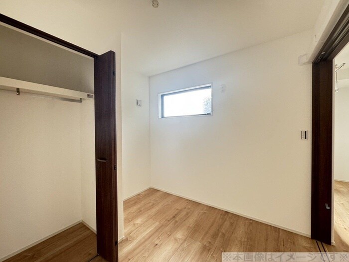 物件内観写真4　(居室)