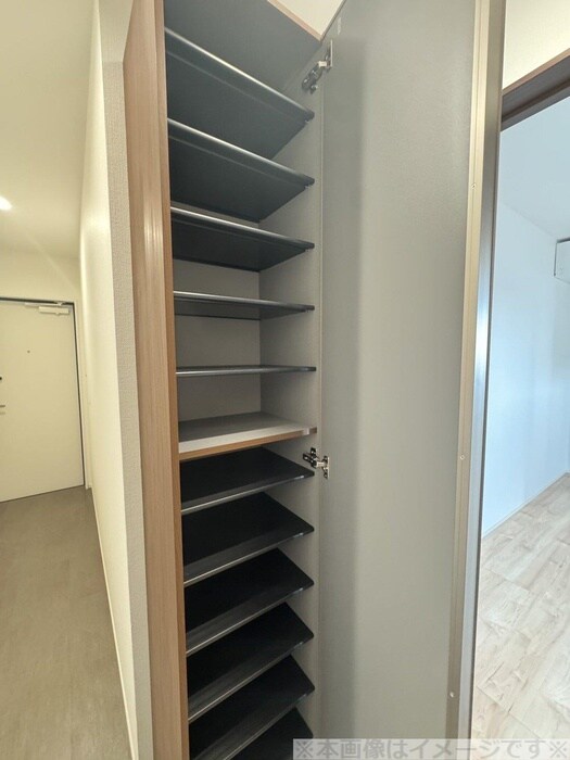 物件内観写真6　(収納)