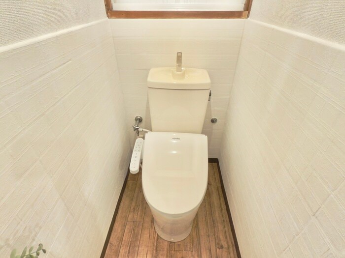 物件内観写真8　(トイレ)