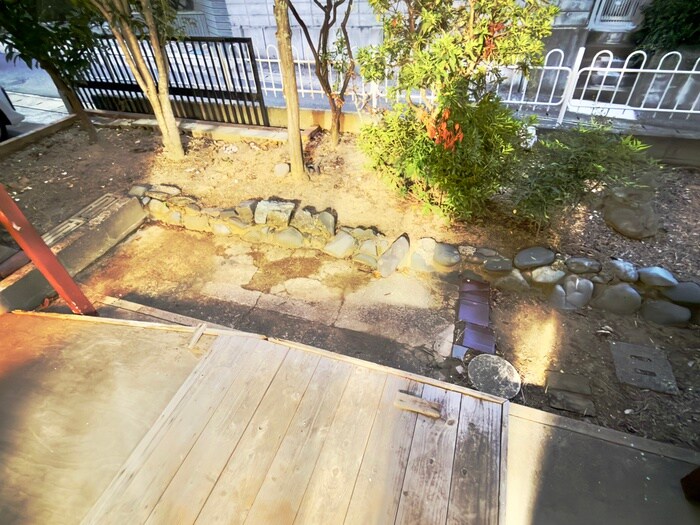 物件内観写真12　(室内からの展望)