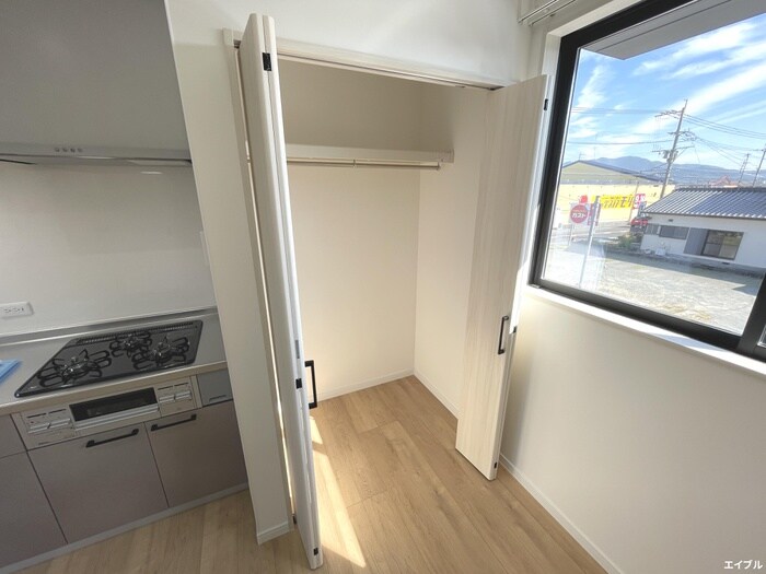 物件内観写真10　(収納)