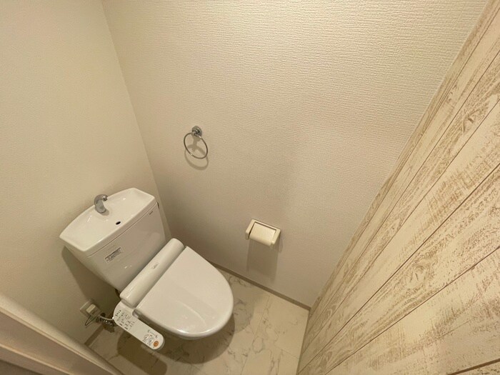 物件内観写真8　(トイレ)