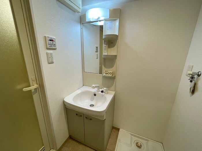 物件内観写真9　(洗面)