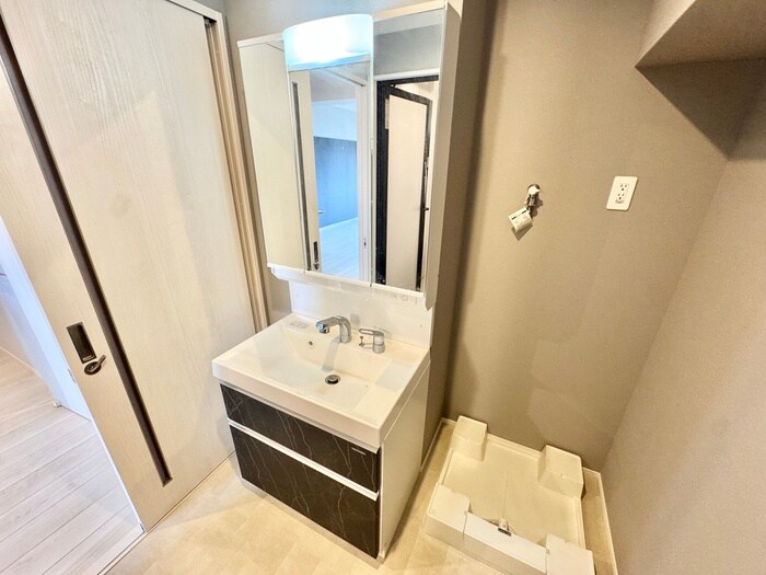 物件内観写真11　(洗面)