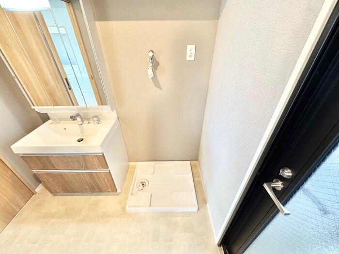 物件内観写真12　(洗濯機置場)