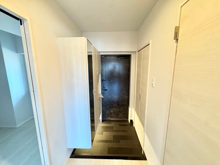 物件内観写真14　(玄関)