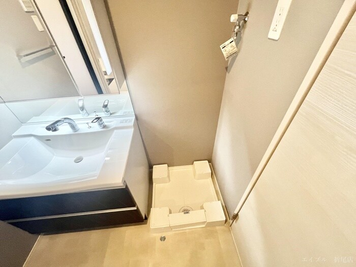 物件内観写真16　(洗濯機置場)