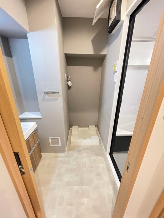 物件内観写真18　(洗濯機置場)