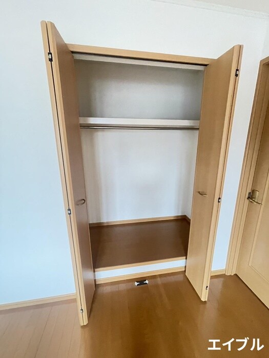 物件内観写真12　(収納)