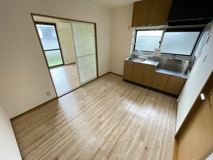 物件内観写真2　(居室)