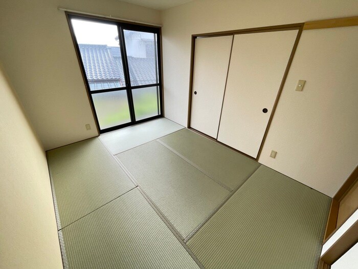 物件内観写真3　(居室)