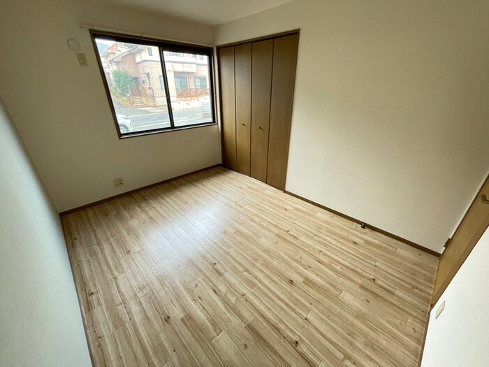 物件内観写真4　(居室)