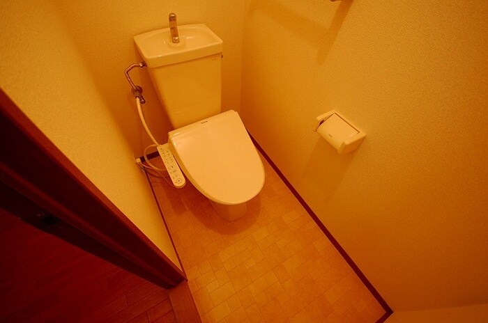 物件内観写真8　(トイレ)