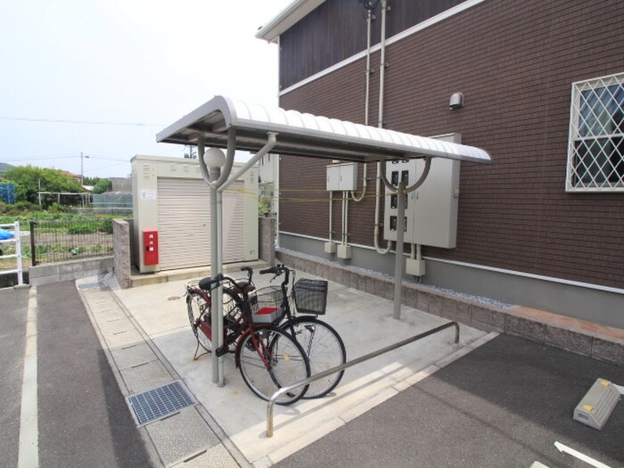 物件外観写真3　(駐車場)