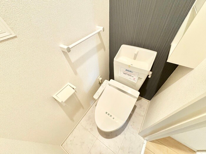 物件内観写真12　(トイレ)