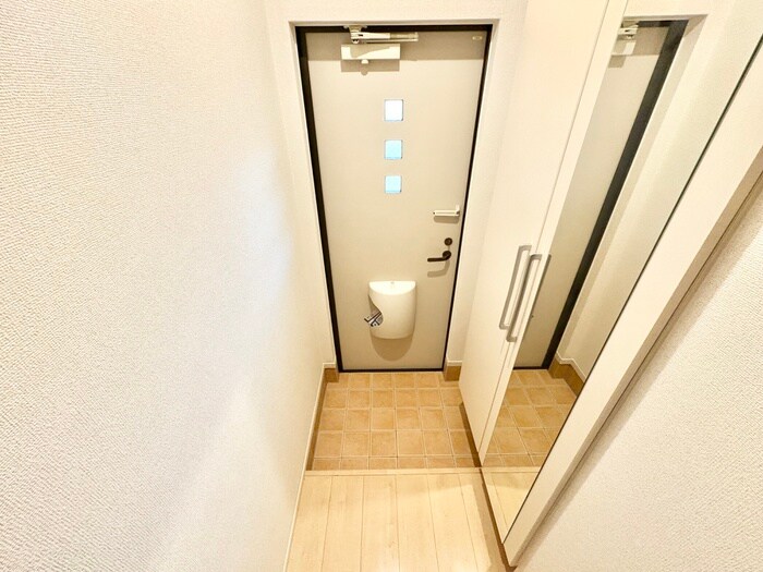 物件内観写真15　(玄関)