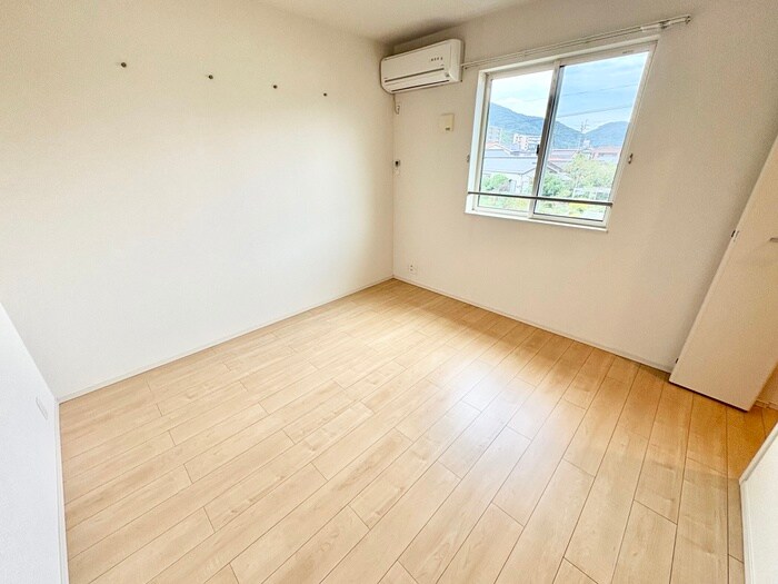 物件内観写真21　(居室)