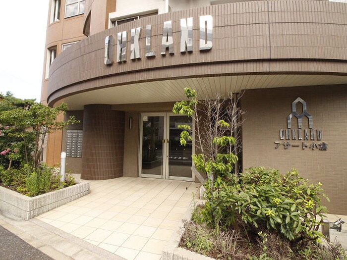 物件外観写真2　(エントランス部分)