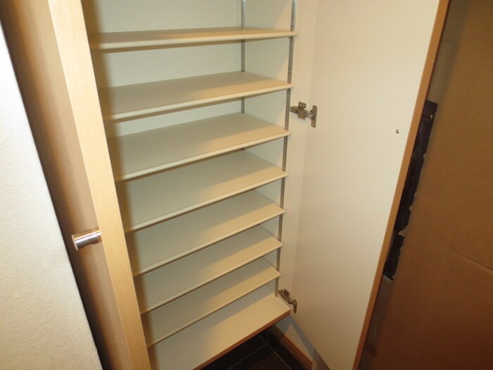 物件内観写真14　(靴箱)