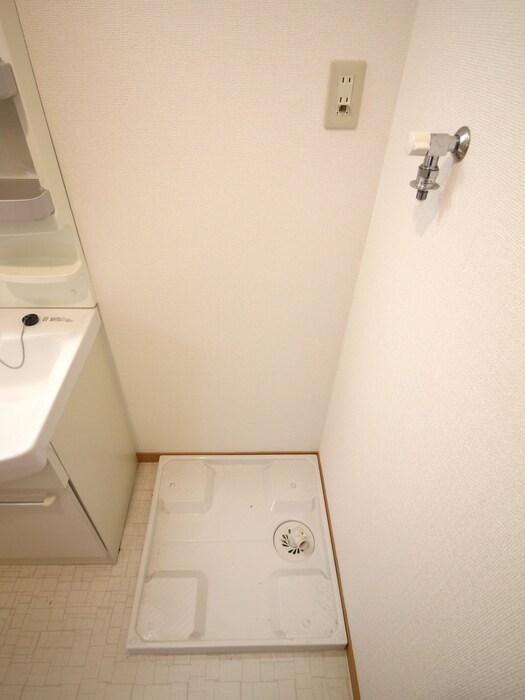 物件内観写真19　(洗濯機置場)