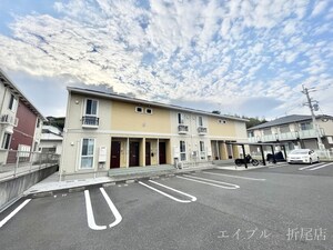 サンヒルズ愛坂　A棟外観写真