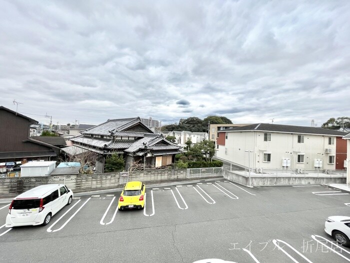 物件内観写真11　(室内からの展望)