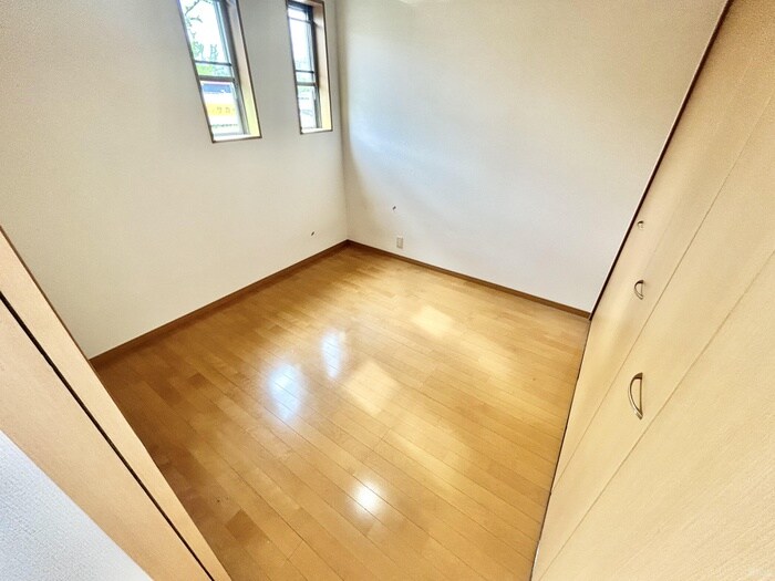 物件内観写真3　(居室)